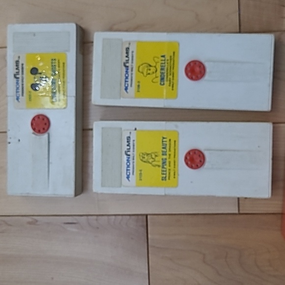 Actionfilms cartridge viewer with 3 Disney cartridges - Picture 2 of 6